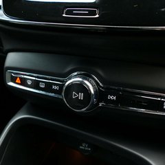 Volvo XC40 2.0 XC40 R-Design T4 AWD Auto 4WD 5dr 1