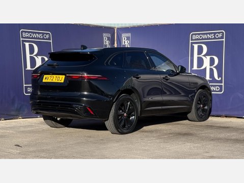 Jaguar F-Pace 2.0 D200 MHEV R-Dynamic Black SUV 5dr Diesel Auto AWD Euro 6 (s/s) (204 ps) 4