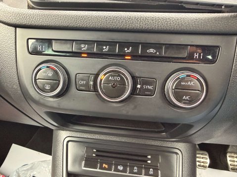 Volkswagen Tiguan 2.0 Tiguan R-Line TDI BlueMotion Technology 4Motion 4WD 5dr 19