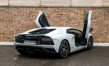 Lamborghini Aventador S 7