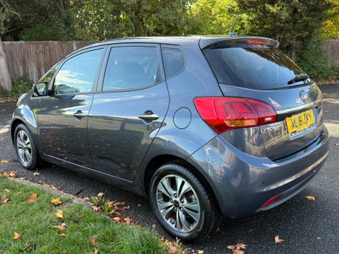 Kia Venga 4 AUTOMATIC 6