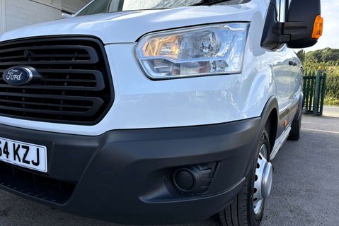 Ford Transit 460 L4 H3 17 Str Minibus with Air Con - Direct from MOD 21