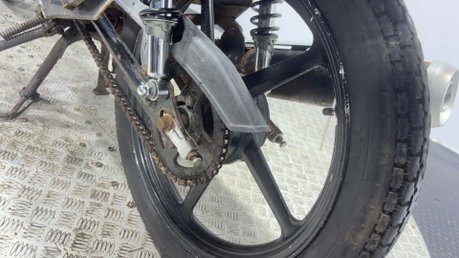 Yamaha YBR 125 2011 28K RUNNING PROJECT BIKE SPARES OR REPAIR 125CC 27