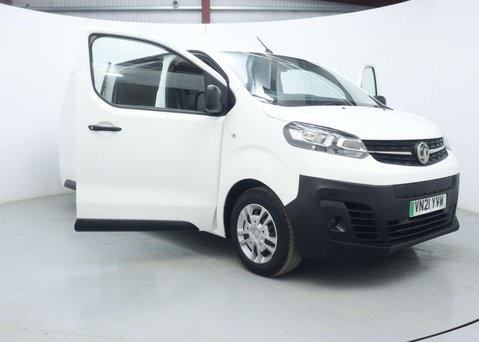 Vauxhall Vivaro 3100 75kWh Dynamic Panel Van 5dr Electric Auto L2 H1 (136 ps) 43