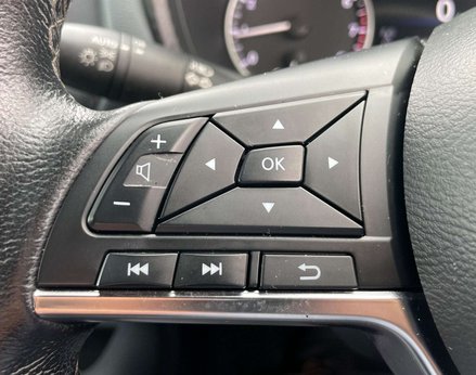 Nissan Juke 1.0 Juke N-Connecta DiG-T 5dr 51