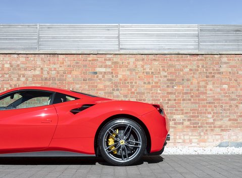 Ferrari 488 GTB 30