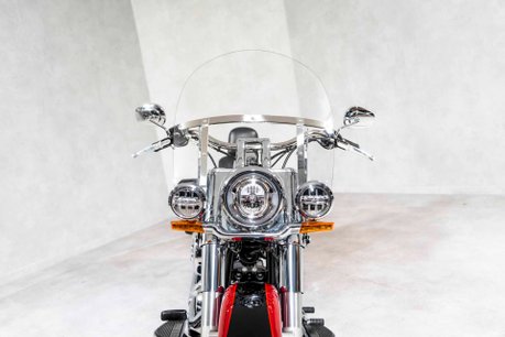 Harley-Davidson Softail Deluxe 1745. VAT Q. ONE OWNER. IMMACULATE EXAMPLE. TWO-TONE PAINT. 34