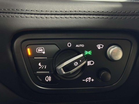 Bentley Bentayga 4.0 V8 SUV 5dr Petrol Auto 4WD Euro 6 (s/s) (550 ps) 48