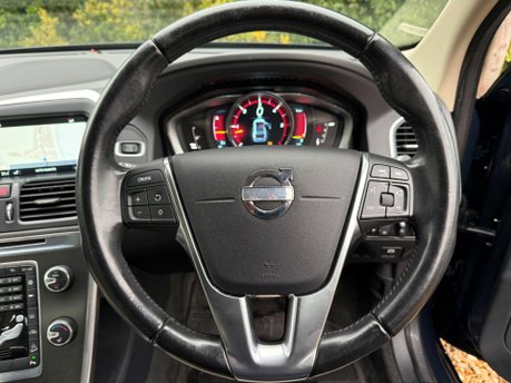 Volvo XC60 2.4 D5 SE Lux Nav Geartronic AWD Euro 5 5dr 12