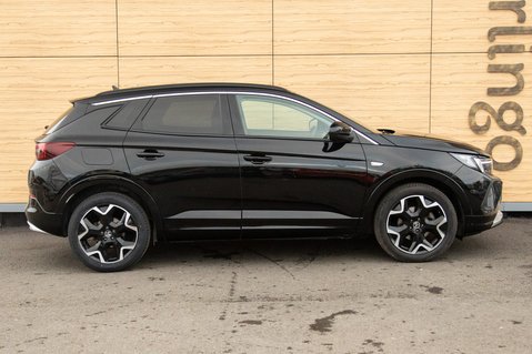 Vauxhall Grandland ELITE 12