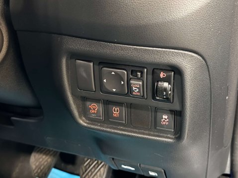 Nissan Juke 1.2 Juke N-Connecta DiG-T 5dr 23