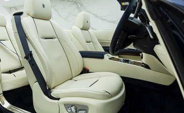 Rolls-Royce Dawn 13