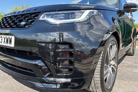 Land Rover Discovery D300 Commercial Dynamic HSE 22