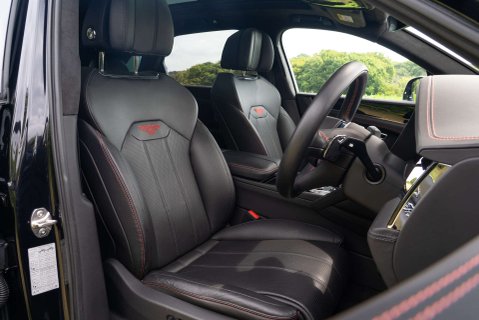Bentley Bentayga V8 11