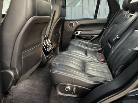 Land Rover Range Rover 3.0 TD V6 Autobiography Auto 4WD Euro 6 (s/s) 5dr 45