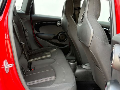 Mini Hatch 1.5 Cooper Auto 5dr 17