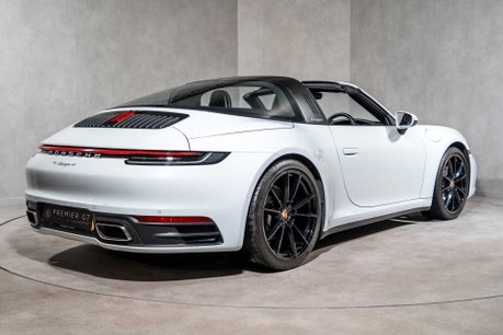 Porsche 911 TARGA 4 PDK. WARRANTY. ADAPTIVE CRUISE CONTROL. HEATED SEATS. HEATED WHEEL. 4