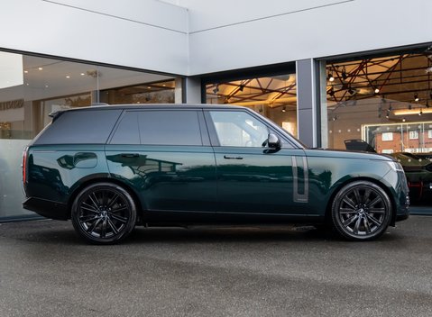 Land Rover Range Rover P440e AUTOBIOGRAPHY LWB 3
