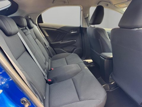 Honda Civic 1.8 i-VTEC SE Plus (Navi) Euro 6 (s/s) 5dr 36