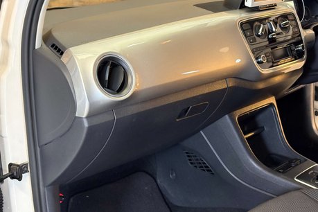 Volkswagen Up 1.0 High up! Hatchback 5dr Petrol ASG Euro 6 (75 ps) 62