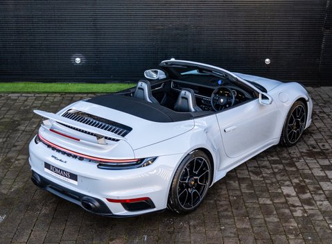 Porsche 911 Turbo S Cabriolet (992) 4