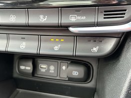 Hyundai SANTA FE 2.2 Santa Fe Premium SE CRDi Auto 4WD 5dr 64