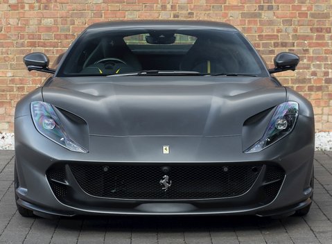 Ferrari 812 Superfast 4