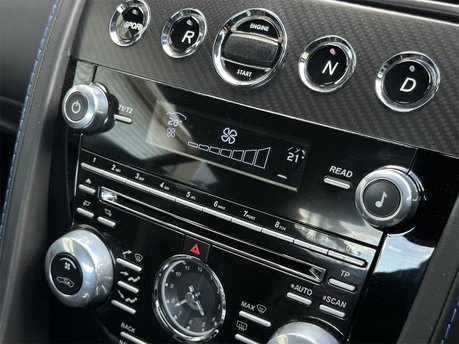 Aston Martin Vantage S V12 72