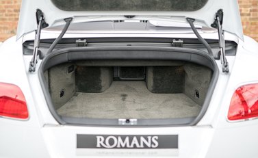 Bentley Continental GT GTC V8 S Mulliner 32