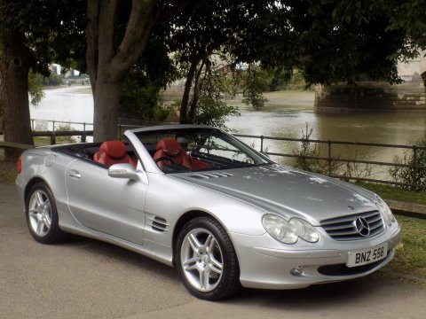 Mercedes-Benz SL Series SL500 1