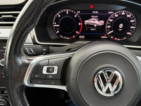 Volkswagen Passat 2.0 TDI R-Line Euro 6 (s/s) 4dr 27