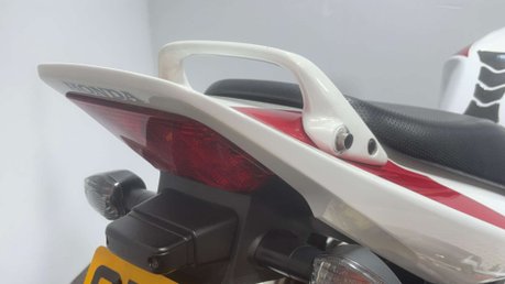 Honda CB 2008 26K OUTSTANDING CONDITION NEW MOT MUSCLE BIKE 1300CC 42