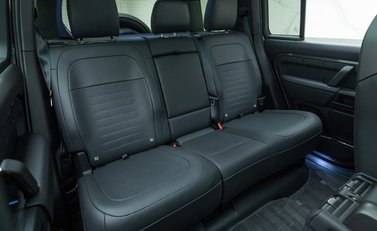 Land Rover Defender 110 OCTA 17