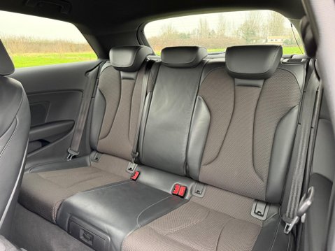 Audi A3 2.0 TDI S line Euro 6 (s/s) 3dr 31