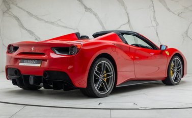 Ferrari 488 SPIDER 9