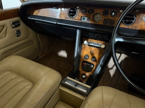 Rolls-Royce Silver Shadow 15