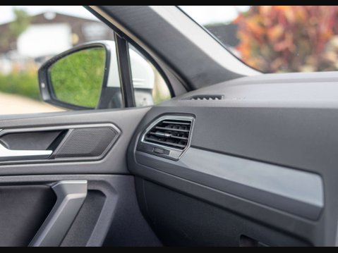 Volkswagen Tiguan 1.5 Tiguan R-Line TSi Evo Semi-Auto 5dr 14