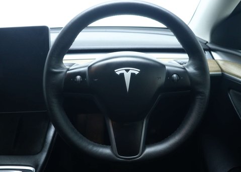 Tesla Model Y (Dual Motor) Long Range SUV 5dr Electric Auto 4WDE (384 bhp) 18