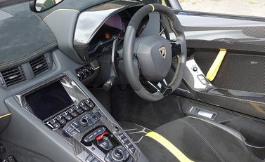 Lamborghini Aventador SV LP750-4 Roadster 14