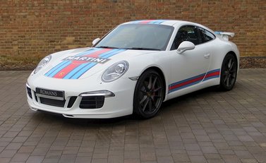 Porsche 911 (991) Martini Racing Edition 8