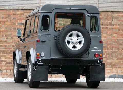 Land Rover Defender 90 TD XS Station Wagon 3