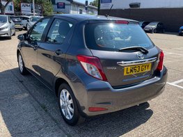 Toyota Yaris 1.0 Yaris TR VVT-i 5dr 8