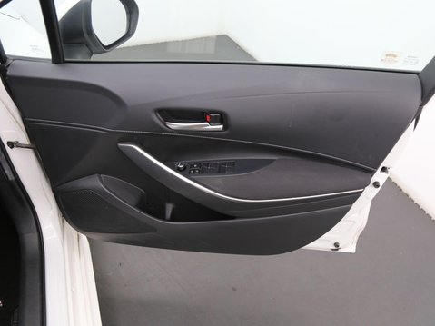 Toyota Corolla 1.8 VVT-h Icon Tech Touring Sports CVT Euro 6 (s/s) 5dr 20