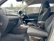 Suzuki Vitara SZ-T MHEV 3