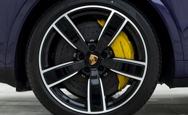 Porsche Cayenne Turbo S E-Hybrid 8