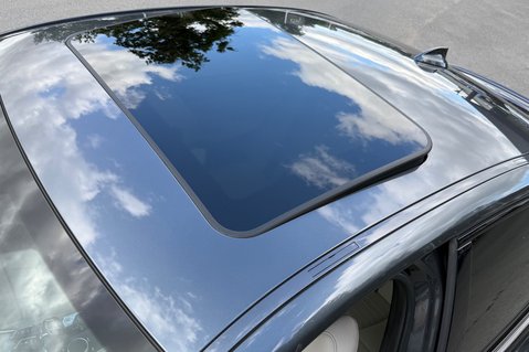 BMW 3 Series 330E M SPORT - OYSTER LEATHER -PRO & TECH PACKS - H/K -HUD - SUNROOF 20