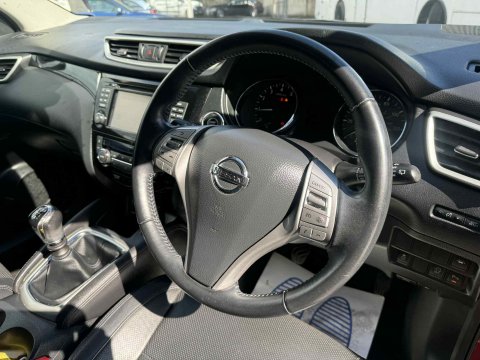 Nissan Qashqai TEKNA DIG-T 10
