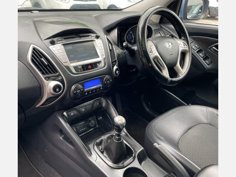 Hyundai ix35 1.7 CRDi Premium SUV 5dr Diesel Manual Euro 5 (s/s) (115 ps) 43