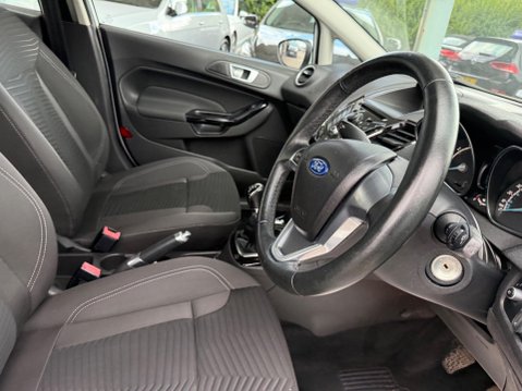 Ford Fiesta 1.25 Zetec Euro 5 5dr 21