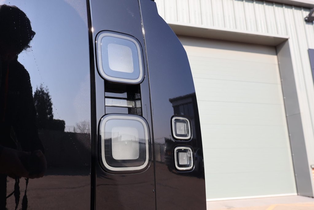 Land Rover Defender 110 BRAND NEW HARDTOP  250  TOP X-DYNAMIC SE REAR SEATS STYLED BY SEEKER  19